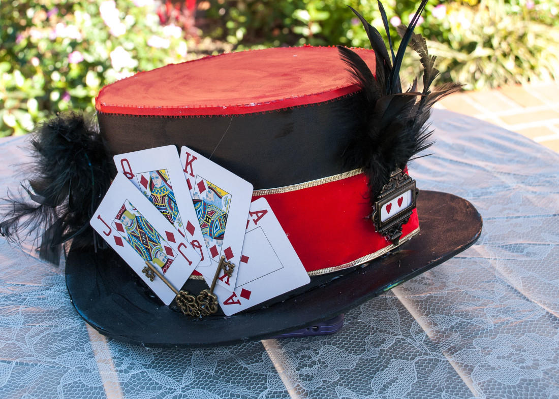 Knave of Hearts Top Hat
